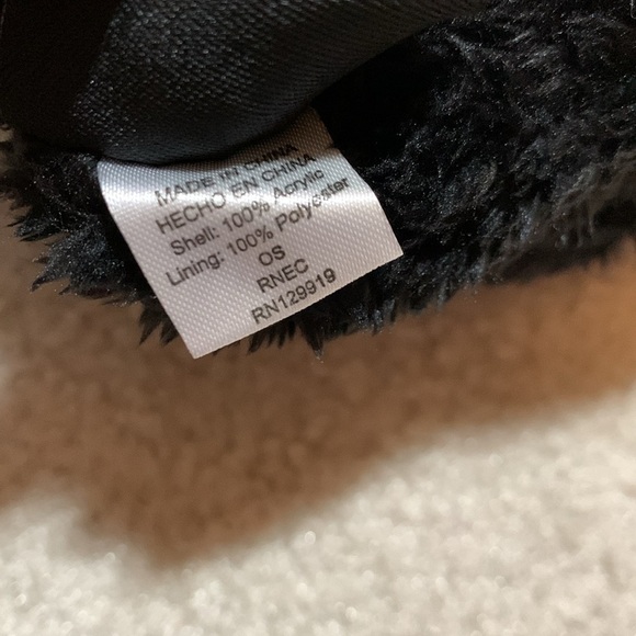 NWT Kenneth Cole Reaction Charcoal Herringbone Knit Beanie Unisex - Picture 6 of 6